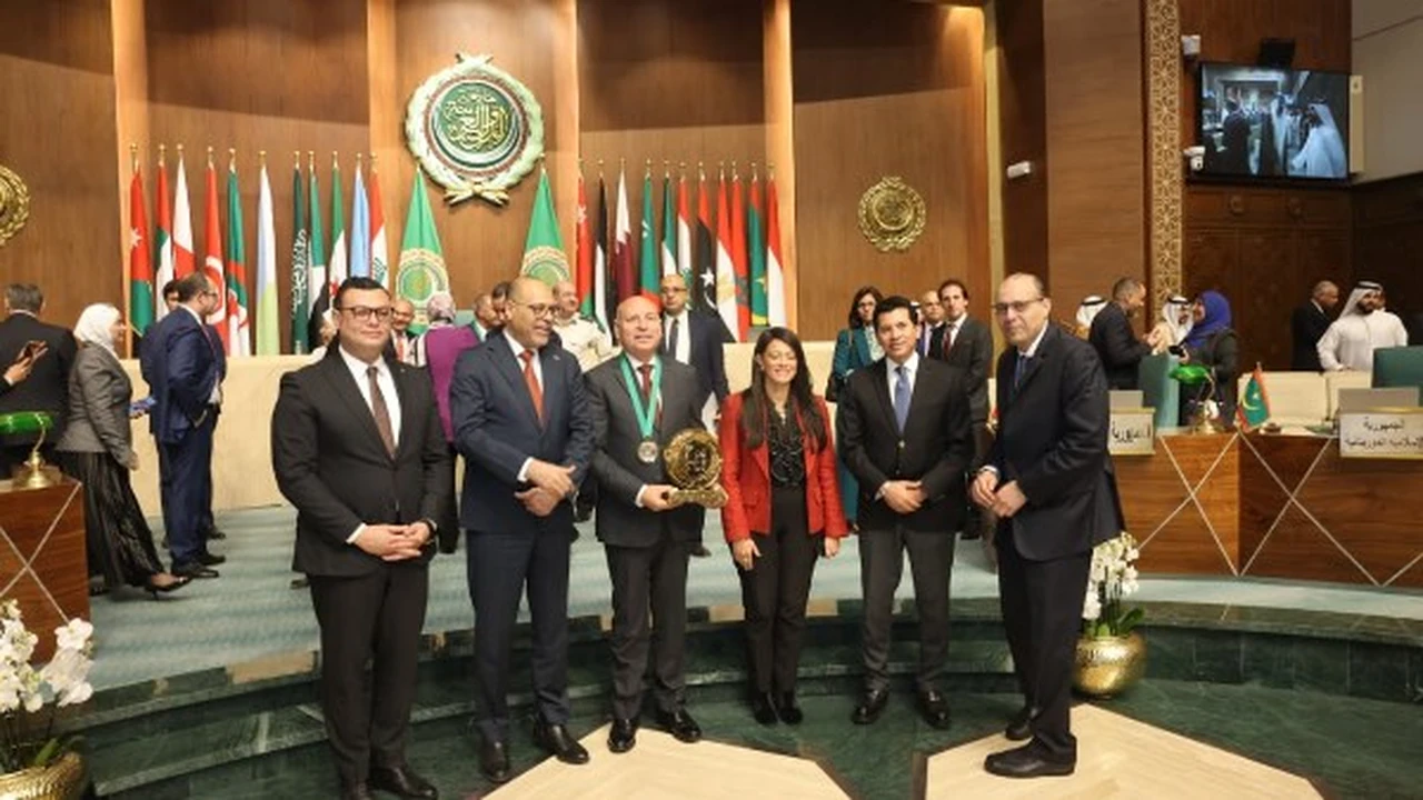 وزير الشباب والرياضة يشهد حفل توزيع جوائز التميز الحكومي العربي بمعايير جديدة للنهوض بالإدارة العامة